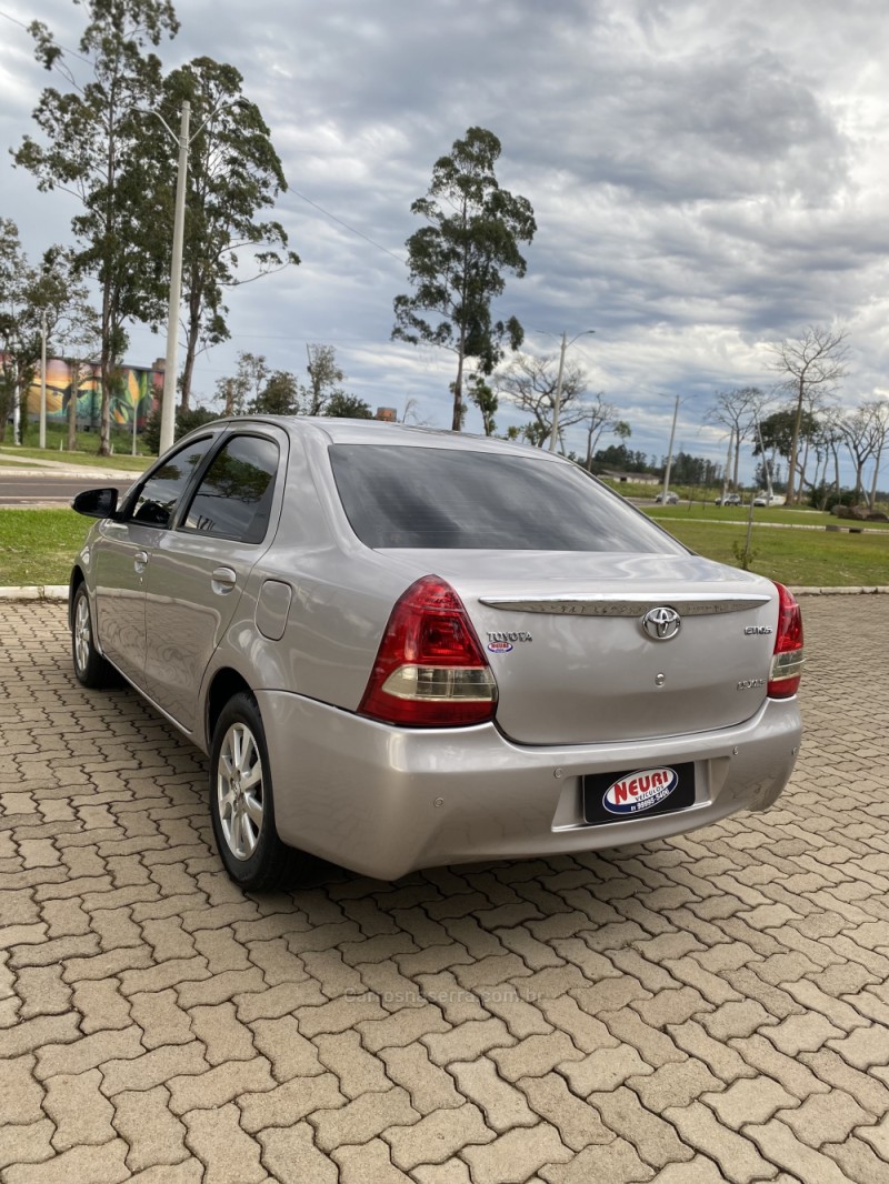 ETIOS 1.5 XLS 16V FLEX 4P AUTOMÁTICO - 2017 - LAJEADO