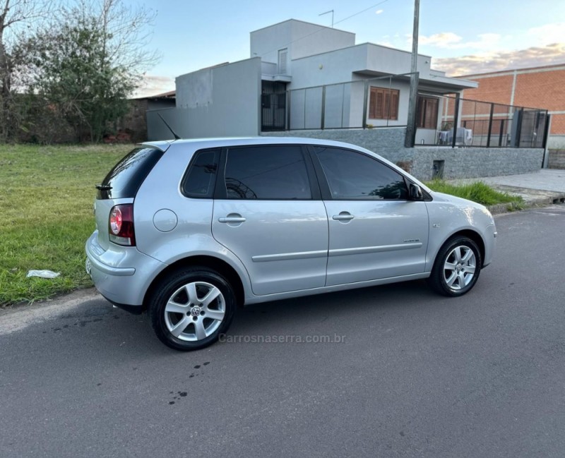 POLO 1.6 MI SPORTLINE 8V FLEX 4P MANUAL - 2007 - CAMPO BOM