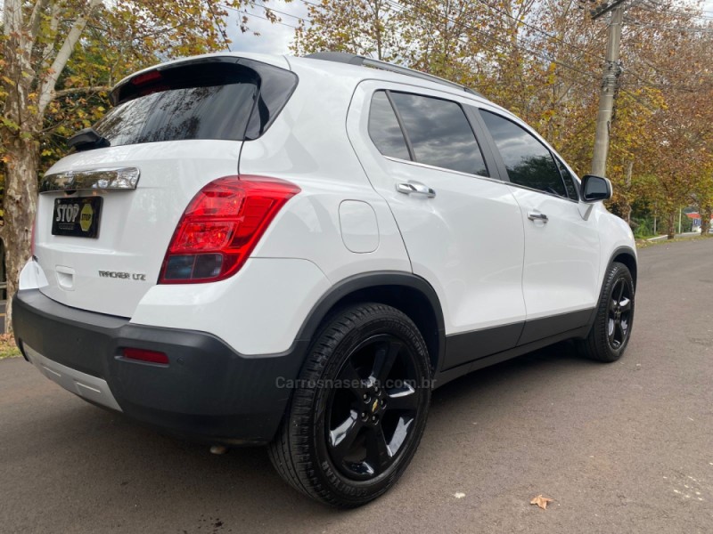 TRACKER 1.8 MPFI LTZ 4X2 16V FLEX 4P AUTOMÁTICO - 2015 - DOIS IRMãOS