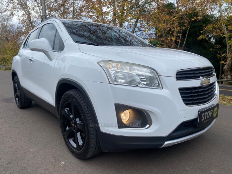 TRACKER 1.8 MPFI LTZ 4X2 16V FLEX 4P AUTOMÁTICO - 2015 - DOIS IRMãOS