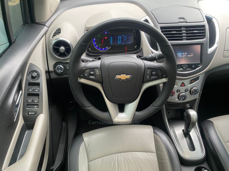 TRACKER 1.8 MPFI LTZ 4X2 16V FLEX 4P AUTOMÁTICO - 2015 - DOIS IRMãOS