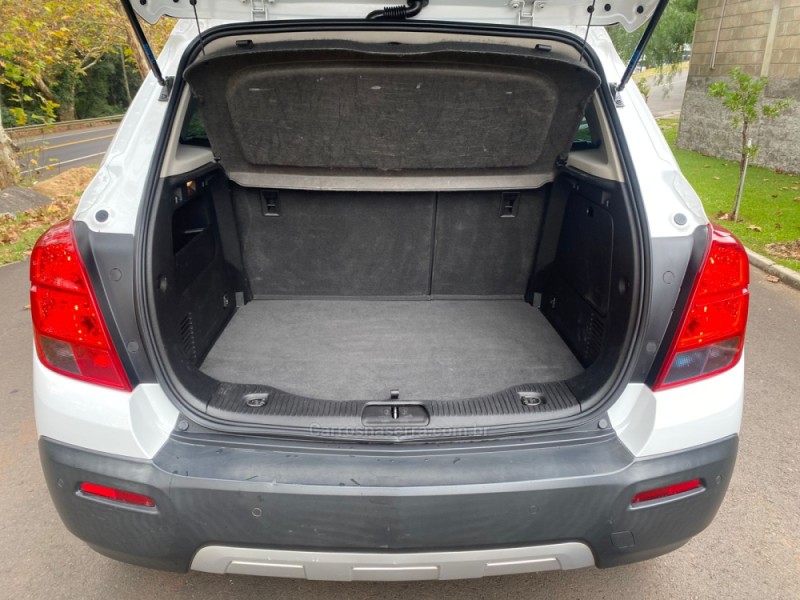 TRACKER 1.8 MPFI LTZ 4X2 16V FLEX 4P AUTOMÁTICO - 2015 - DOIS IRMãOS