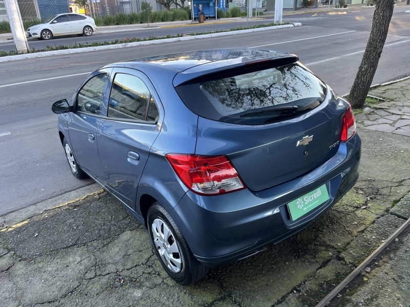 ONIX 1.0 MPFI LT 8V FLEX 4P MANUAL - 2015 - GARIBALDI