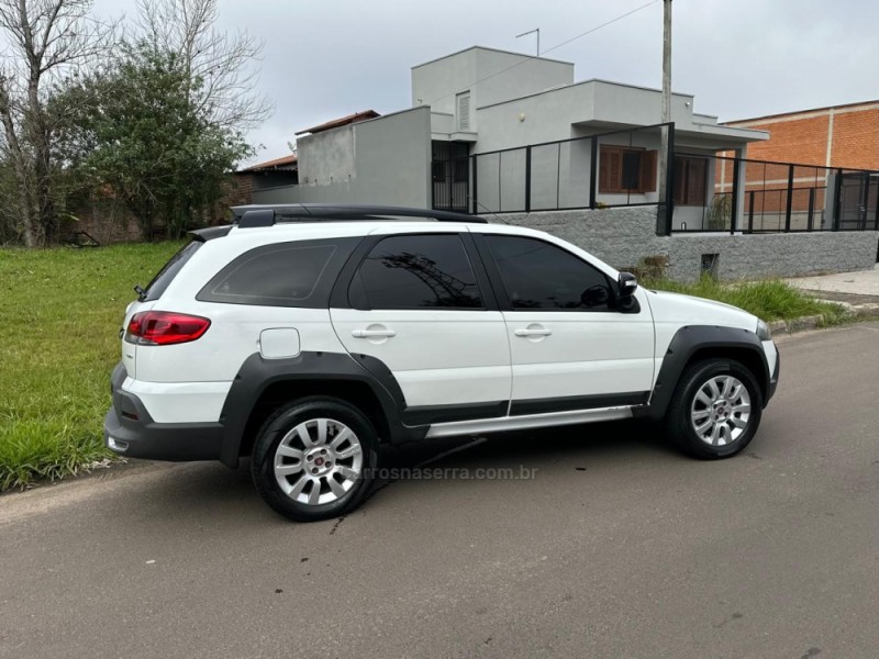 PALIO 1.8 MPI ADVENTURE WEEKEND 8V FLEX 4P MANUAL - 2016 - CAMPO BOM
