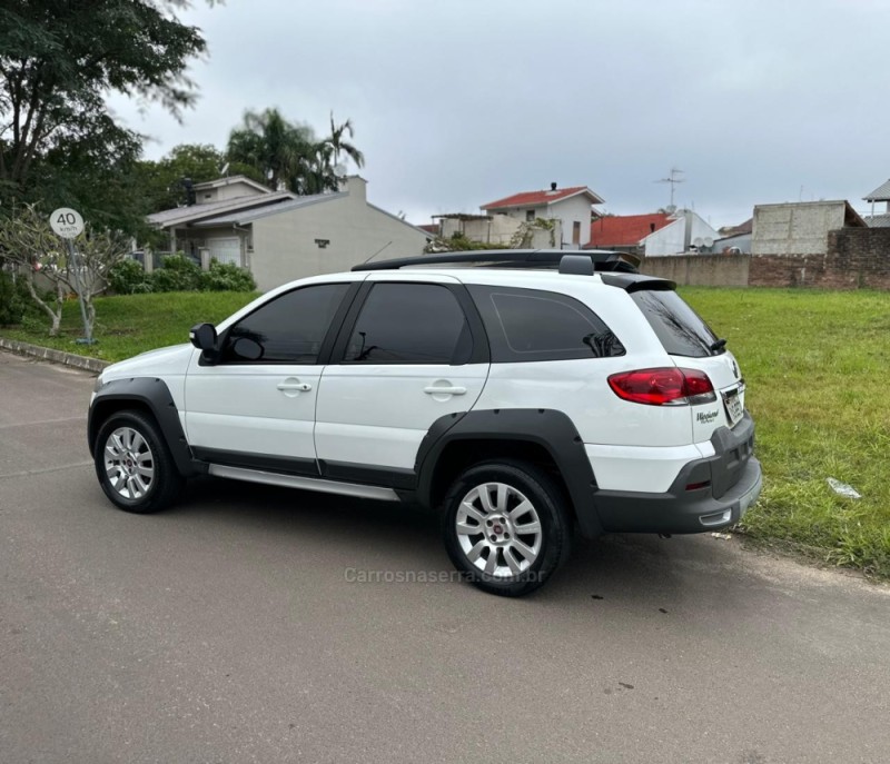 PALIO 1.8 MPI ADVENTURE WEEKEND 8V FLEX 4P MANUAL - 2016 - CAMPO BOM