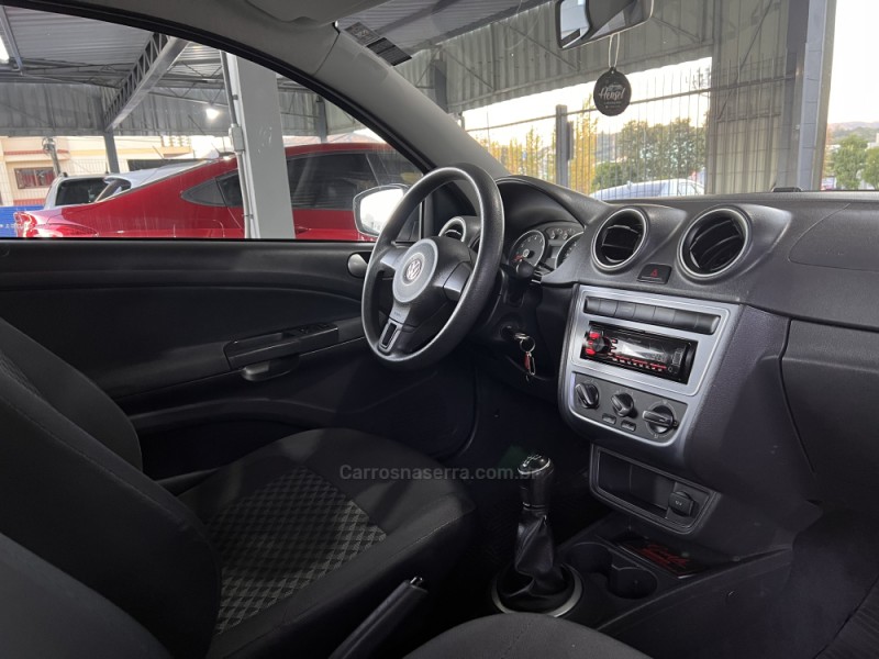 SAVEIRO 1.6 MI TRENDLINE CS 8V FLEX 2P MANUAL - 2015 - BOM PRINCíPIO