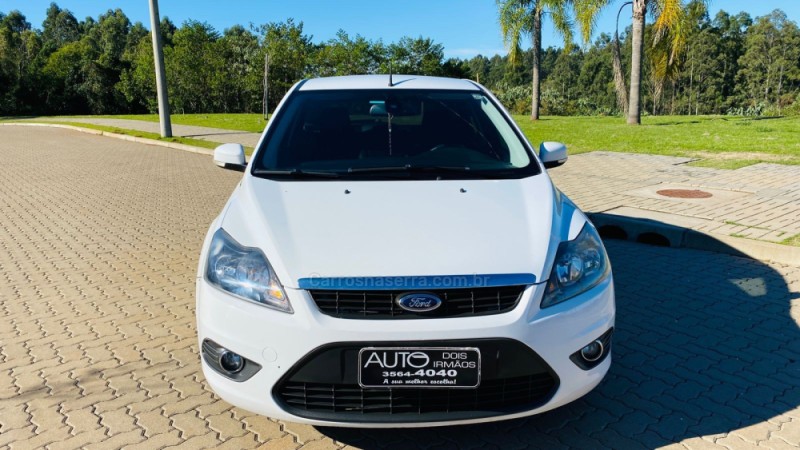 FOCUS 2.0 16V FLEX 4P AUTOMÁTICO - 2013 - DOIS IRMãOS