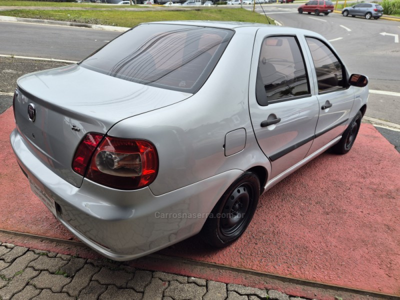 SIENA 1.0 MPI FIRE CELEBRATION 8V FLEX 4P MANUAL - 2010 - FARROUPILHA