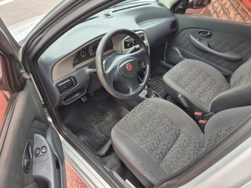 SIENA 1.0 MPI FIRE CELEBRATION 8V FLEX 4P MANUAL - 2010 - FARROUPILHA