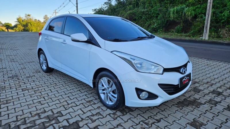 HB20 1.6 PREMIUM 16V FLEX 4P MANUAL - 2014 - IVOTI