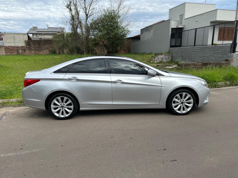 SONATA 2.4 MPFI I4 16V 182CV GASOLINA 4P AUTOMÁTICO - 2012 - CAMPO BOM