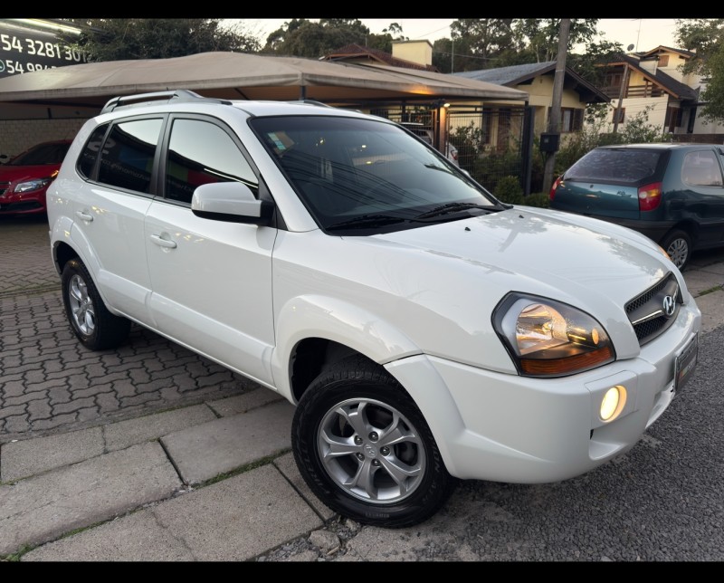 TUCSON 2.0 MPFI GLS TOP 16V 143CV 2WD FLEX 4P AUTOMÁTICO - 2017 - NOVA PETRóPOLIS