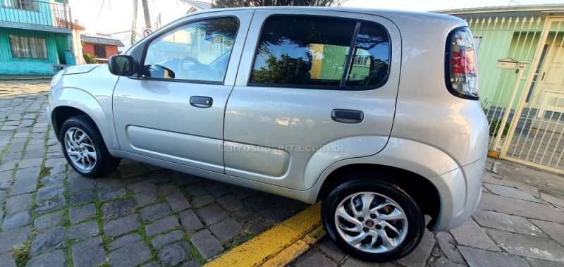 uno 1.0 evo attractive 8v flex 4p manual 2016 caxias do sul