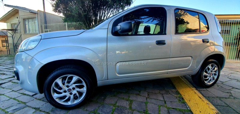 UNO 1.0 EVO ATTRACTIVE 8V FLEX 4P MANUAL - 2016 - CAXIAS DO SUL
