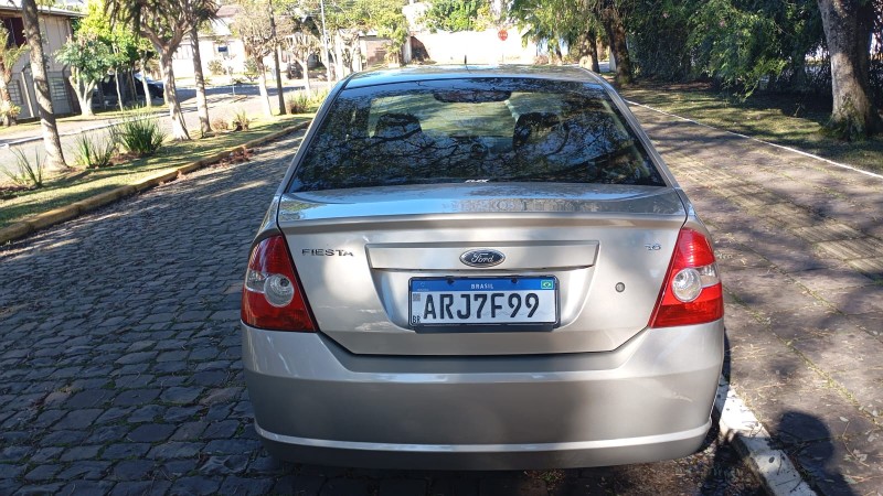 FIESTA 1.6 MPI SEDAN 8V FLEX 4P MANUAL - 2009 - FARROUPILHA