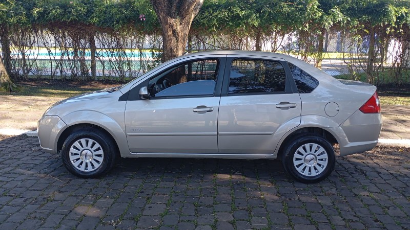 FIESTA 1.6 MPI SEDAN 8V FLEX 4P MANUAL - 2009 - FARROUPILHA