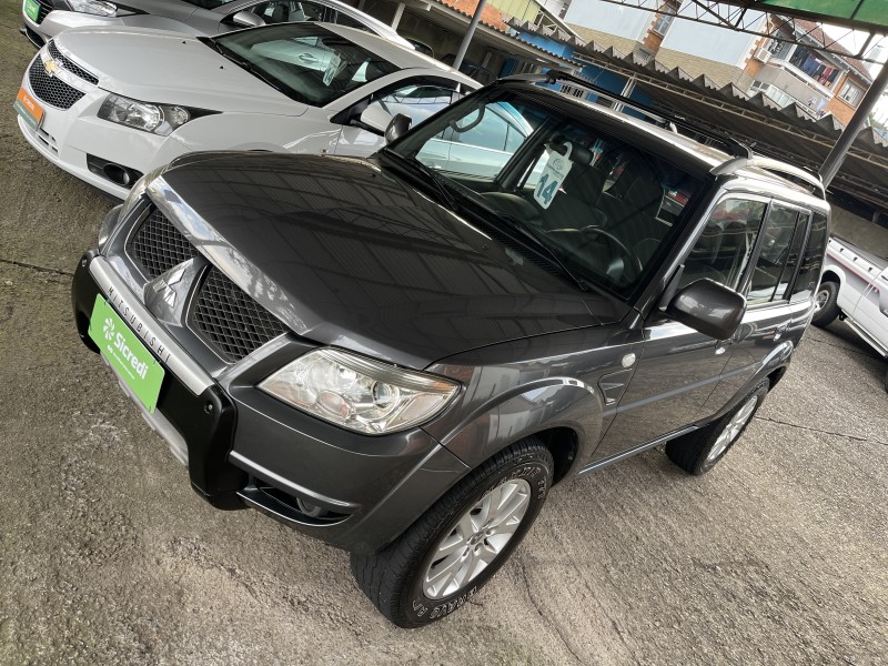 pajero tr4 2.0 4x2 16v 140cv flex 4p automatico 2014 garibaldi