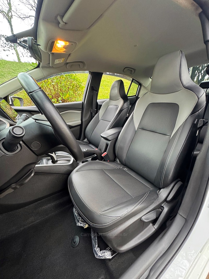 ONIX 1.0	PREMIER PLUS 8V TURBO FLEX 4P AUTOMÁTICO - 2022 - PASSO FUNDO