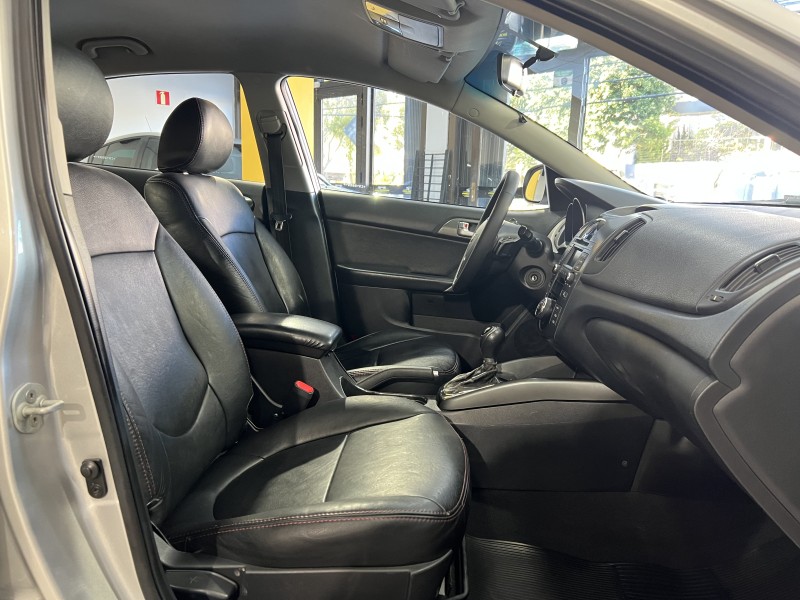 CERATO 1.6 EX3 SEDAN 16V GASOLINA 4P AUTOMÁTICO - 2012 - CAXIAS DO SUL