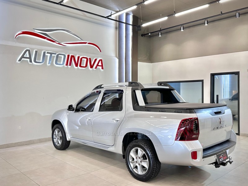 DUSTER OROCH 2.0 16V FLEX DYNAMIQUE 4P AUTOMÁTICO - 2017 - IVOTI