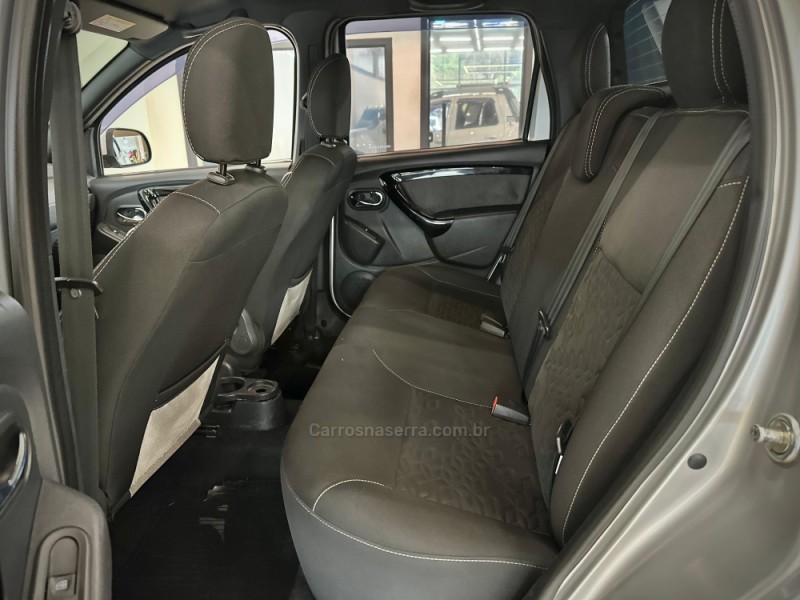 DUSTER OROCH 2.0 16V FLEX DYNAMIQUE 4P AUTOMÁTICO - 2017 - IVOTI
