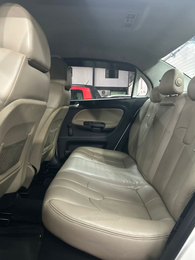 VOYAGE 1.6 MI TRENDLINE 8V FLEX 4P MANUAL - 2018 - PASSO FUNDO
