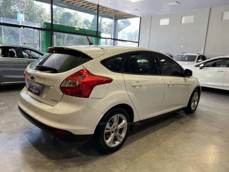 FOCUS 1.6 SE HATCH 16V FLEX 4P AUTOMÁTICO - 2015 - CAXIAS DO SUL