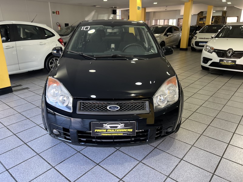 FIESTA 1.6 MPI CLASS SEDAN 8V FLEX 4P MANUAL - 2010 - CAXIAS DO SUL