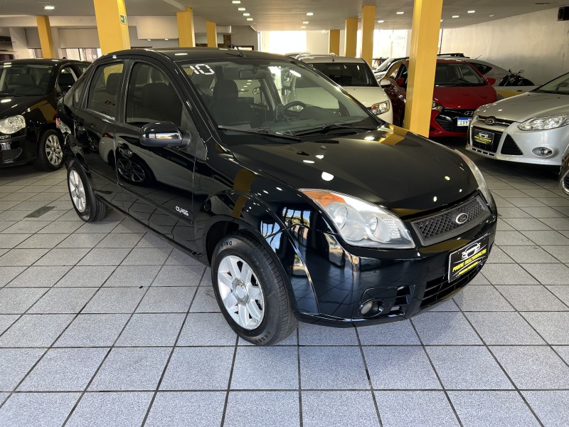 FIESTA 1.6 MPI CLASS SEDAN 8V FLEX 4P MANUAL - 2010 - CAXIAS DO SUL