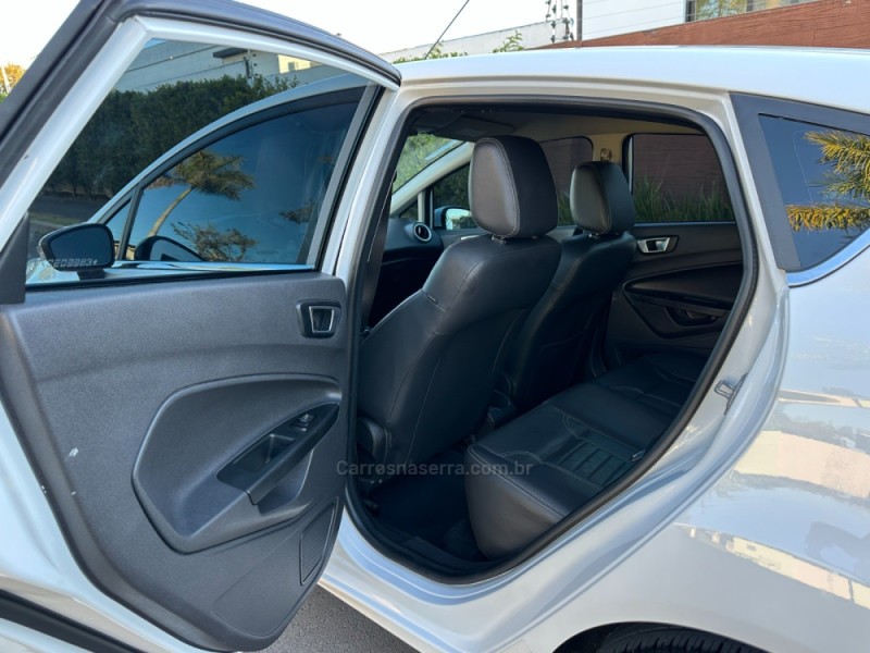 FIESTA 1.6 TITANIUM HATCH 16V FLEX 4P AUTOMÁTICO - 2014 - SãO LEOPOLDO