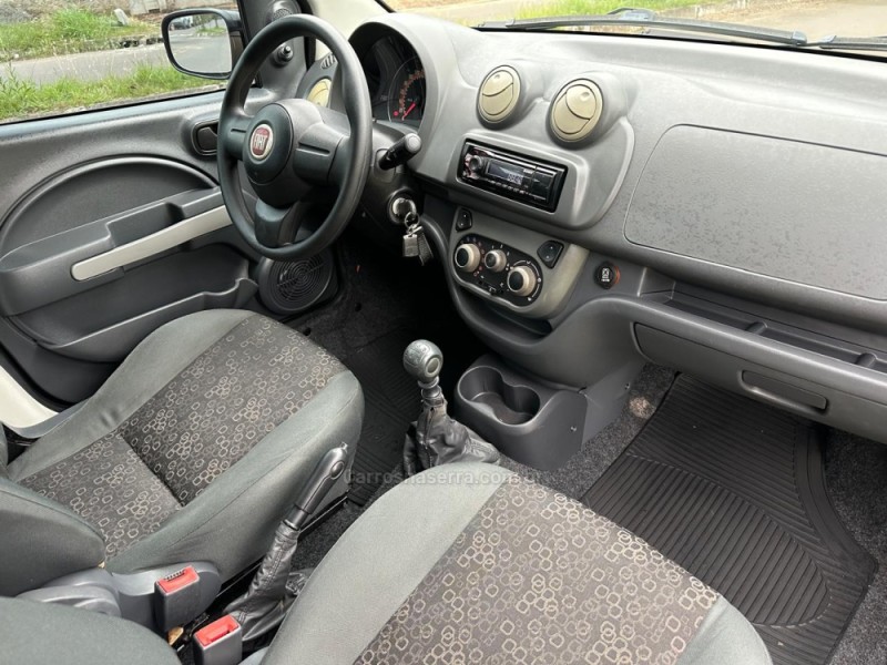 UNO 1.0 EVO VIVACE 8V FLEX 4P MANUAL - 2011 - CAMPO BOM