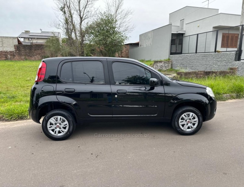 UNO 1.0 EVO VIVACE 8V FLEX 4P MANUAL - 2011 - CAMPO BOM