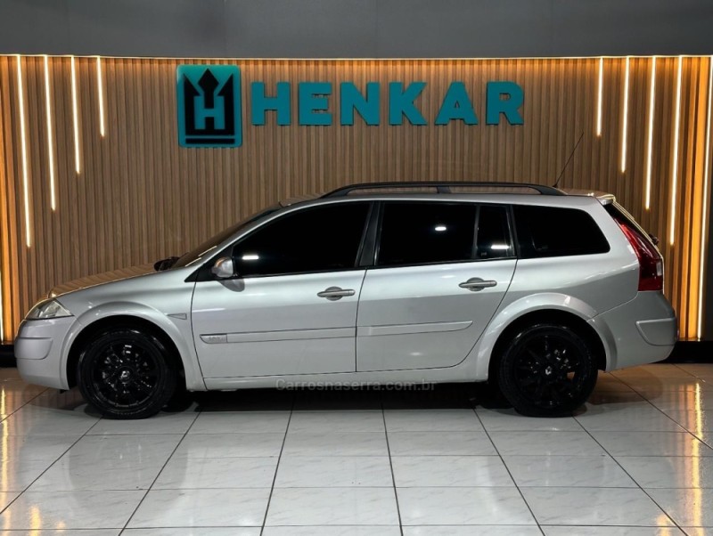 MÉGANE 1.6 DYNAMIQUE GRAND TOUR 16V FLEX 4P MANUAL - 2012 - CAMPO BOM