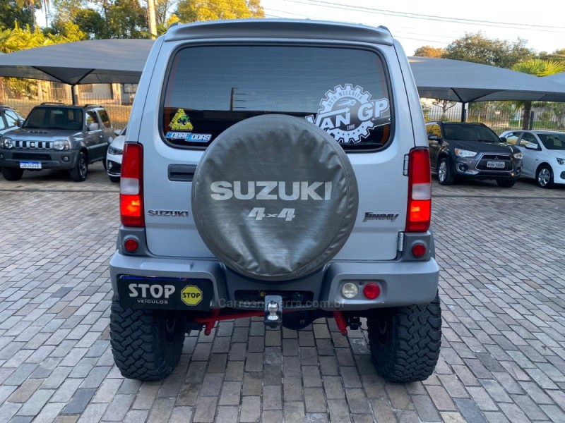 JIMNY 1.3 4SPORT 4X4 16V GASOLINA 2P MANUAL - 2015 - DOIS IRMãOS