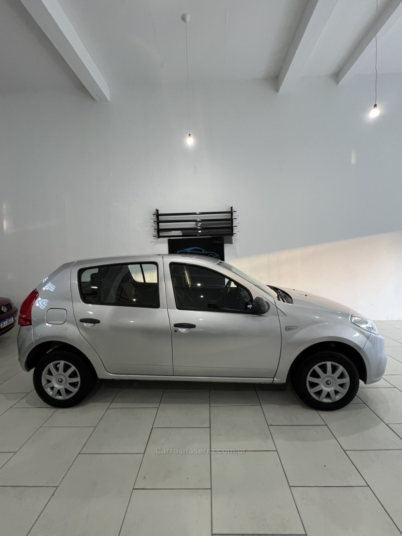 SANDERO 1.0 AUTHENTIQUE 16V FLEX 4P MANUAL - 2012 - CAXIAS DO SUL