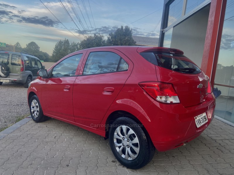 ONIX 1.0 MPFI LT 8V FLEX 4P MANUAL - 2015 - NOVA PRATA