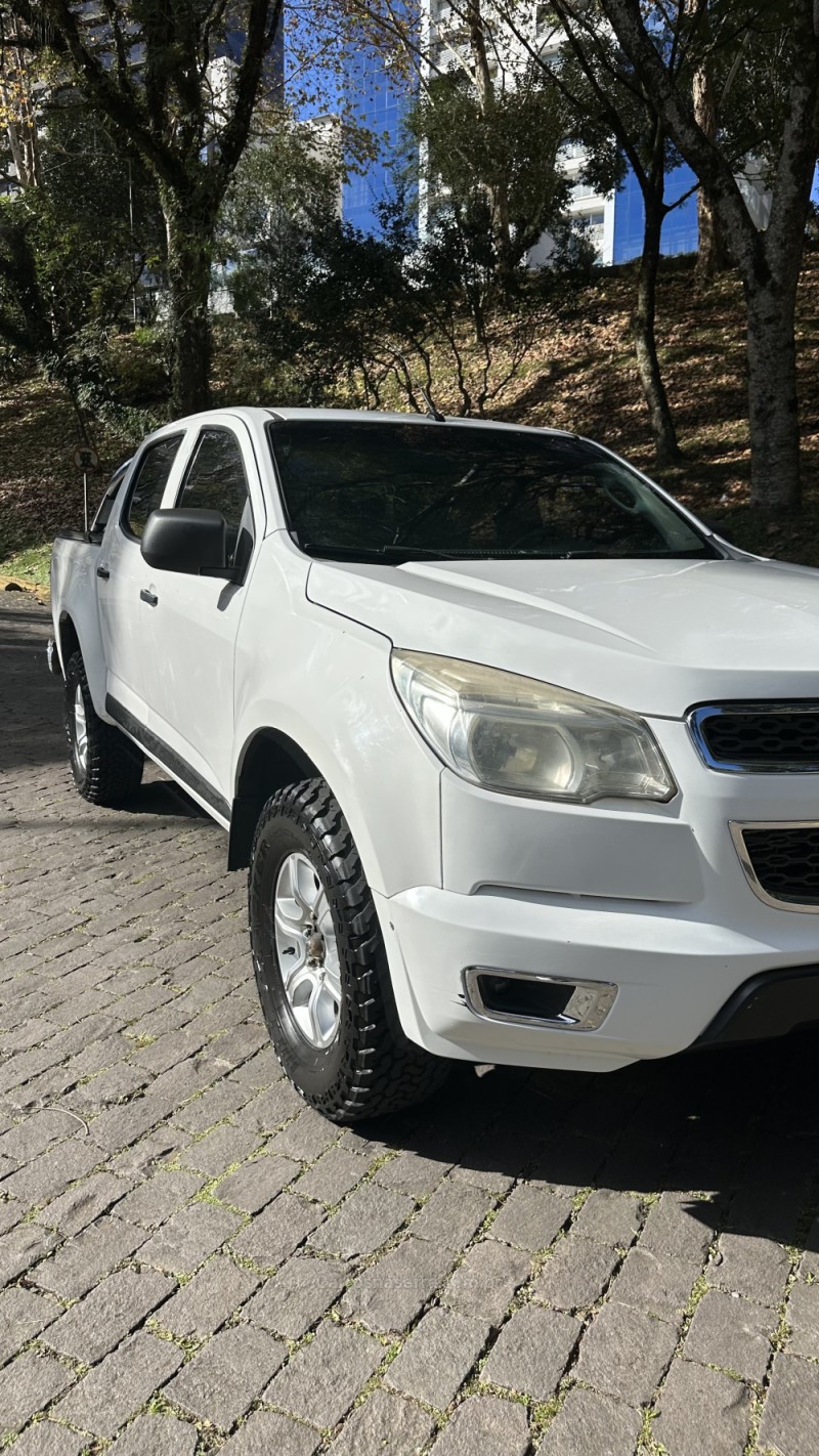 S10 2.8 LS 4X2 CD 16V TURBO DIESEL 4P MANUAL - 2013 - CAXIAS DO SUL