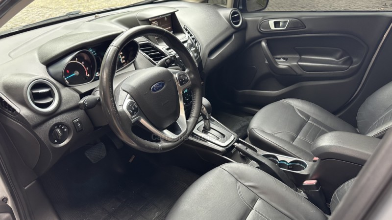 FIESTA 1.6 TITANIUM PLUS SEDAN 16V FLEX 4P AUTOMÁTICO - 2015 - CAXIAS DO SUL