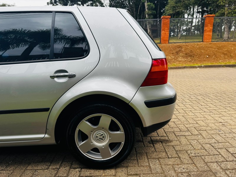 GOLF 1.6 MI 8V GASOLINA 4P MANUAL - 2003 - CAXIAS DO SUL