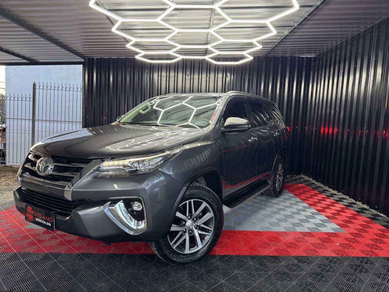 hilux sw4 2.8 srx 4x4 16v turbo intercooler diesel 4p automatico 2019 caxias do sul