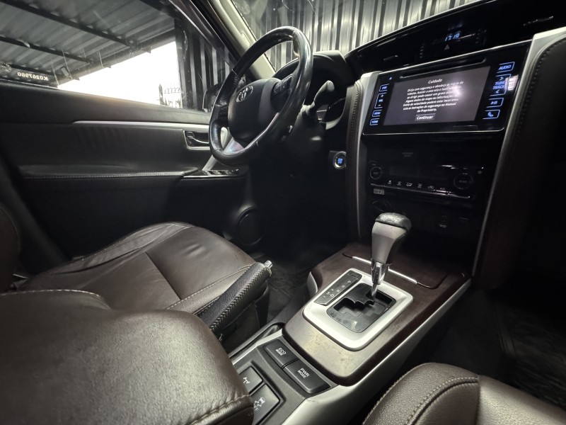 HILUX SW4 2.8 SRX 4X4 16V TURBO INTERCOOLER DIESEL 4P AUTOMÁTICO - 2019 - CAXIAS DO SUL
