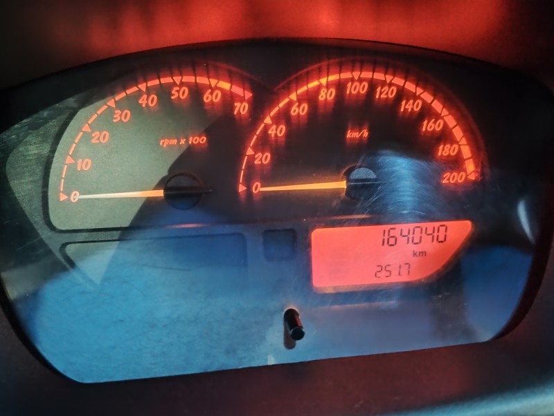 CELTA 1.0 MPFI VHC SUPER 8V GASOLINA 4P MANUAL - 2003 - VACARIA