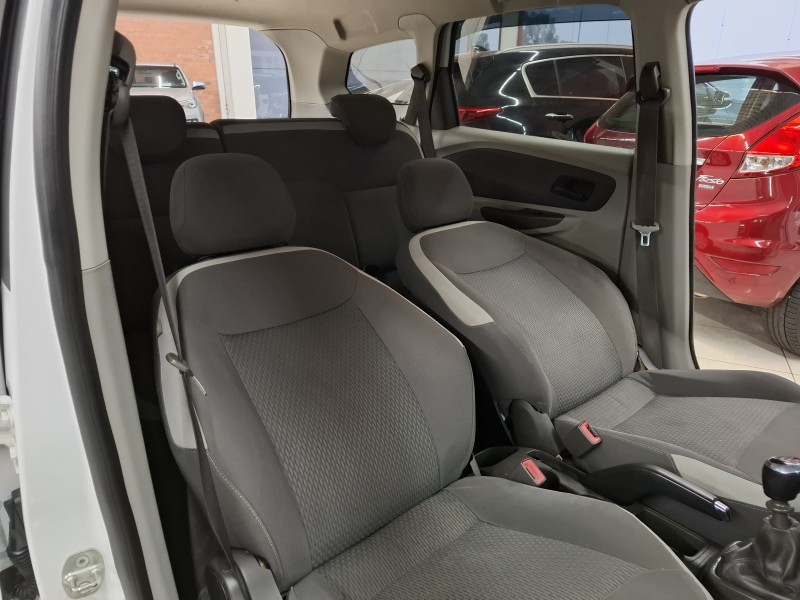 SPIN 1.8 LT 8V FLEX 4P MANUAL - 2013 - FARROUPILHA