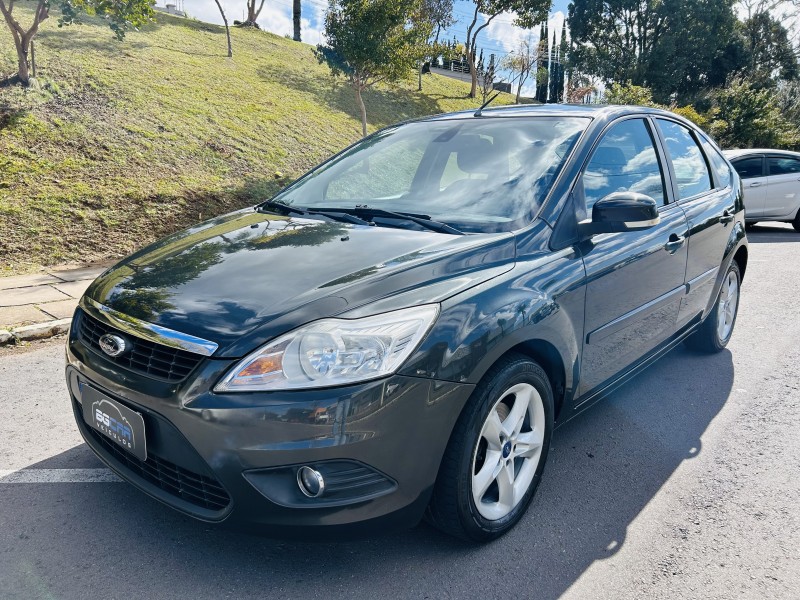 FOCUS 2.0 GLX 16V GASOLINA 4P AUTOMÁTICO