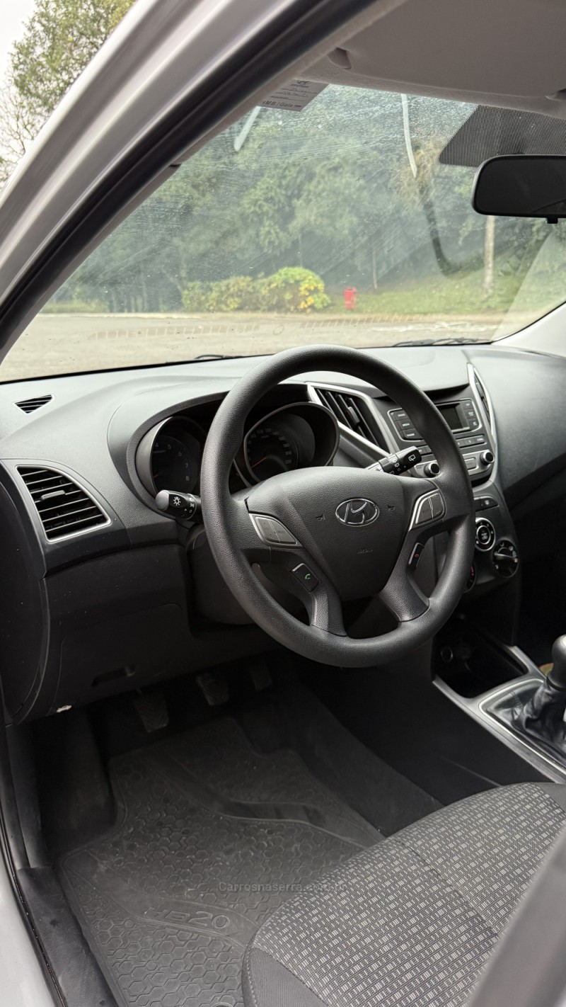 HB20 1.0 COMFORT PLUS 12V TURBO FLEX 4P MANUAL - 2018 - FARROUPILHA