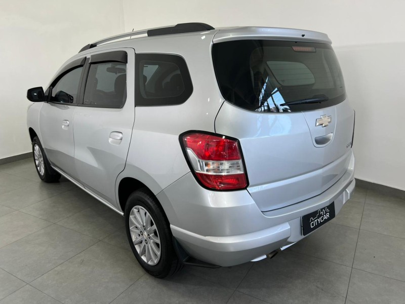 SPIN 1.8 LT 8V FLEX 4P MANUAL - 2016 - FARROUPILHA