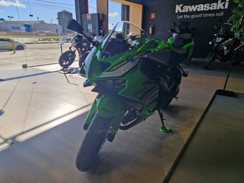 NINJA ZX-6R 636  - 2025 - CAXIAS DO SUL