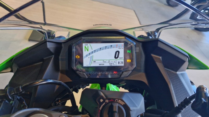 NINJA ZX-6R 636  - 2025 - CAXIAS DO SUL