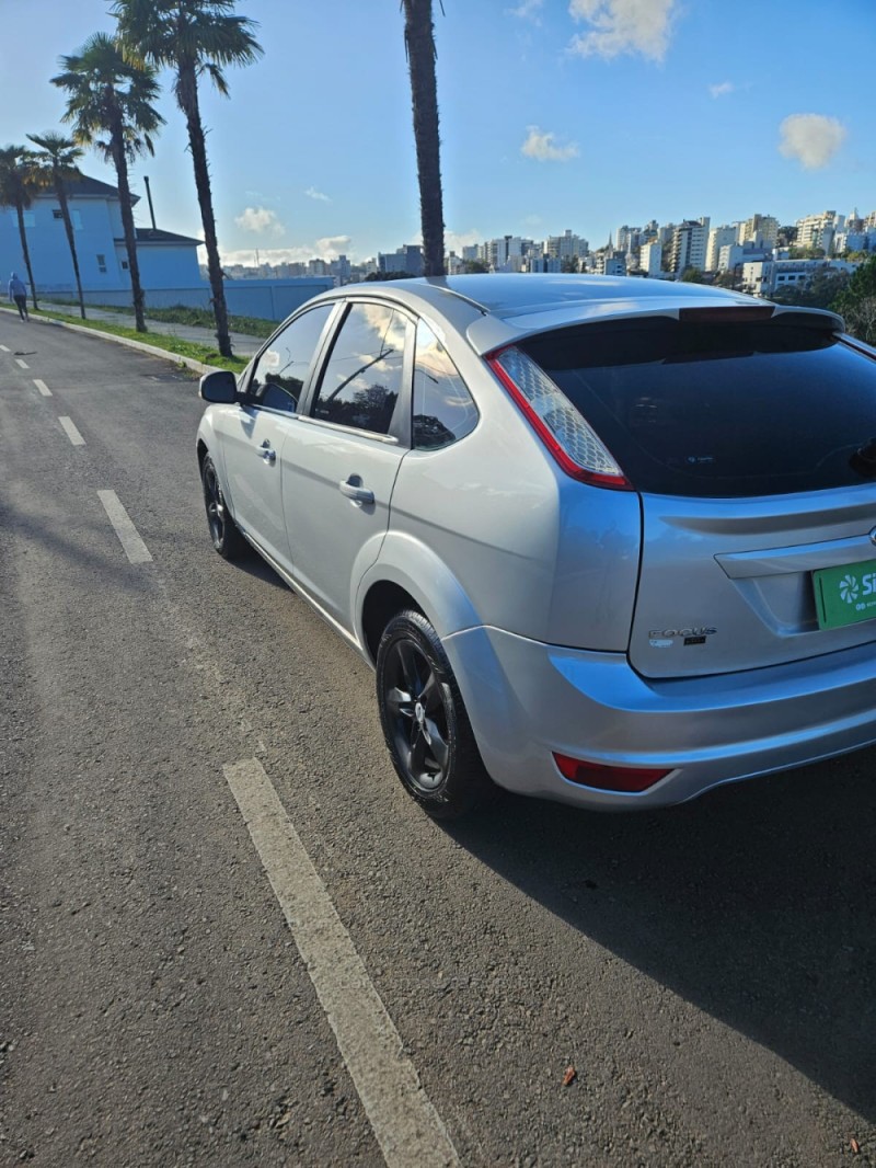 FOCUS 2.0 GLX 16V GASOLINA 4P MANUAL - 2009 - VERANóPOLIS