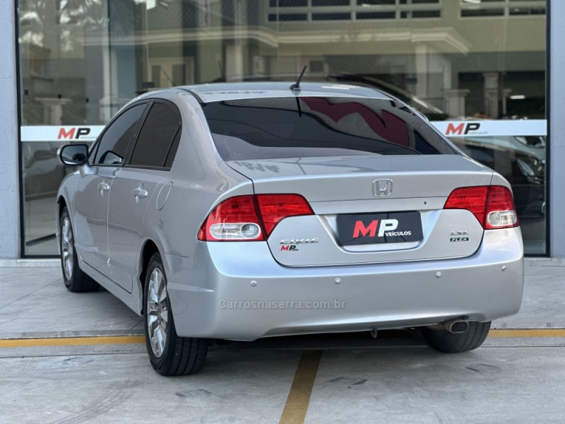 CIVIC 1.8 LXL 16V FLEX 4P AUTOMÁTICO - 2011 - TUPANDI